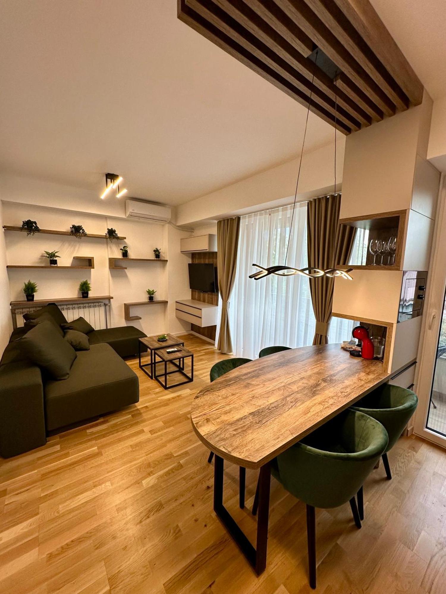 Downtown Riverside Apartments سكوبجي المظهر الخارجي الصورة