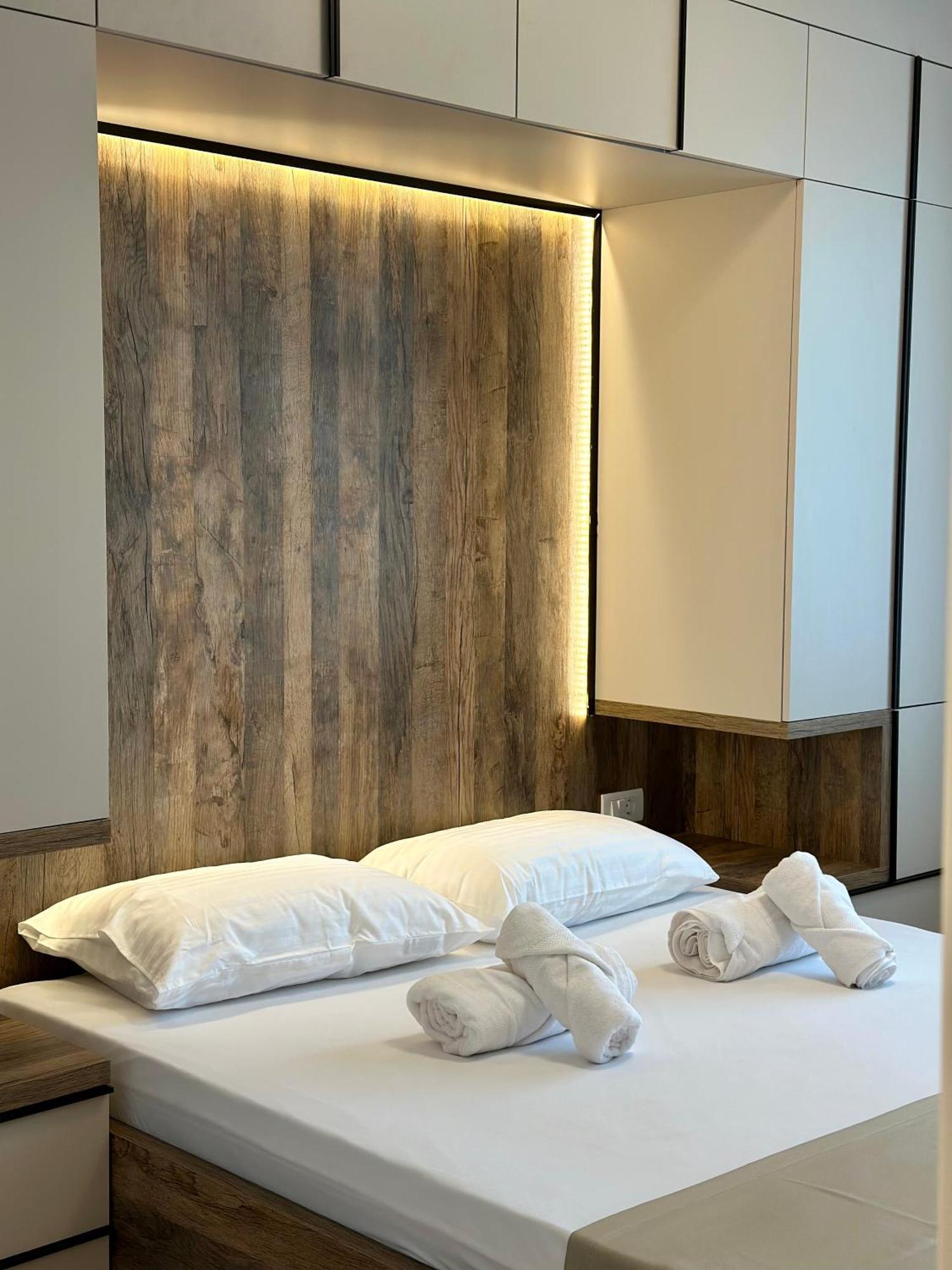 Downtown Riverside Apartments سكوبجي المظهر الخارجي الصورة