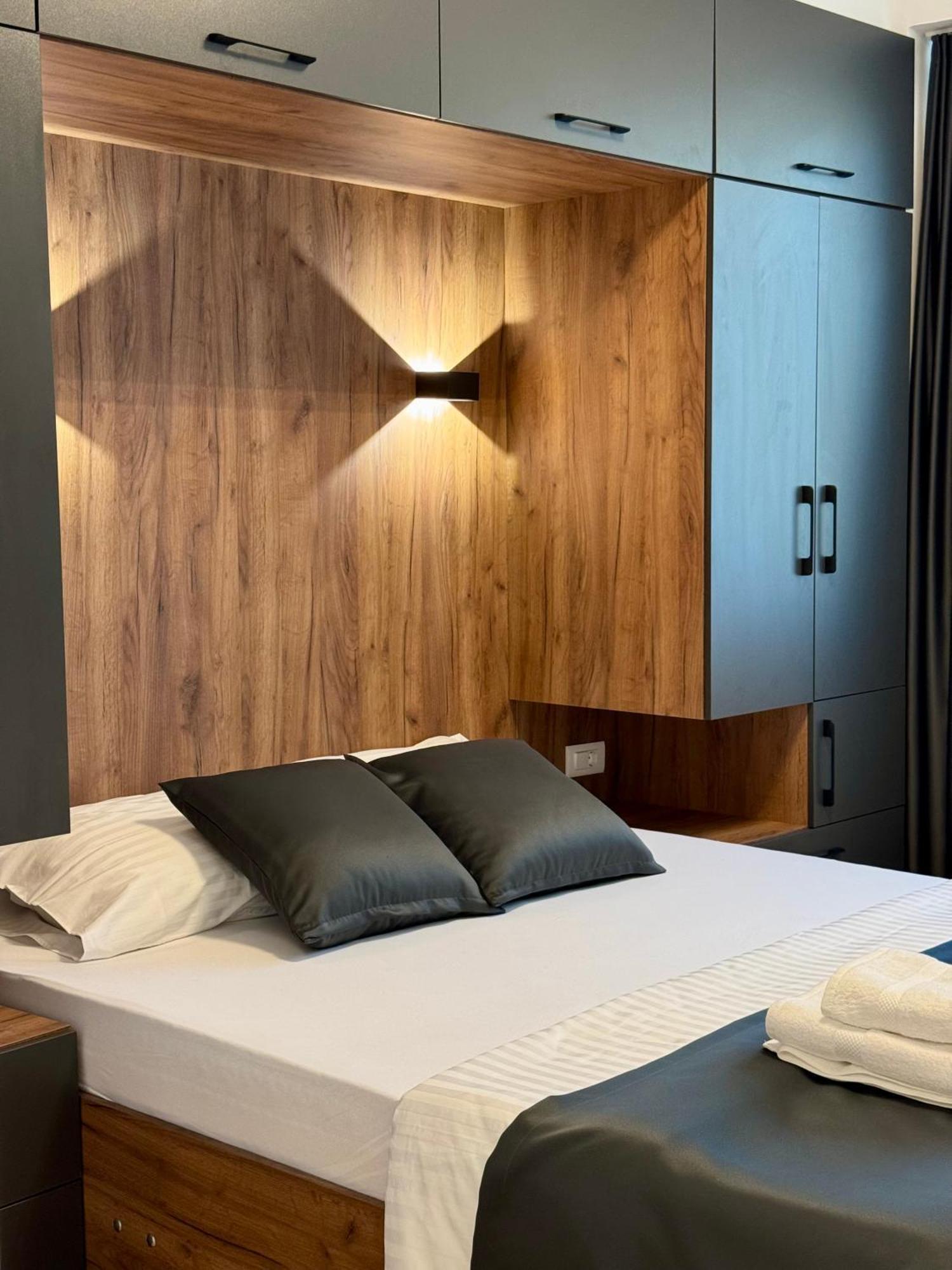 Downtown Riverside Apartments سكوبجي المظهر الخارجي الصورة