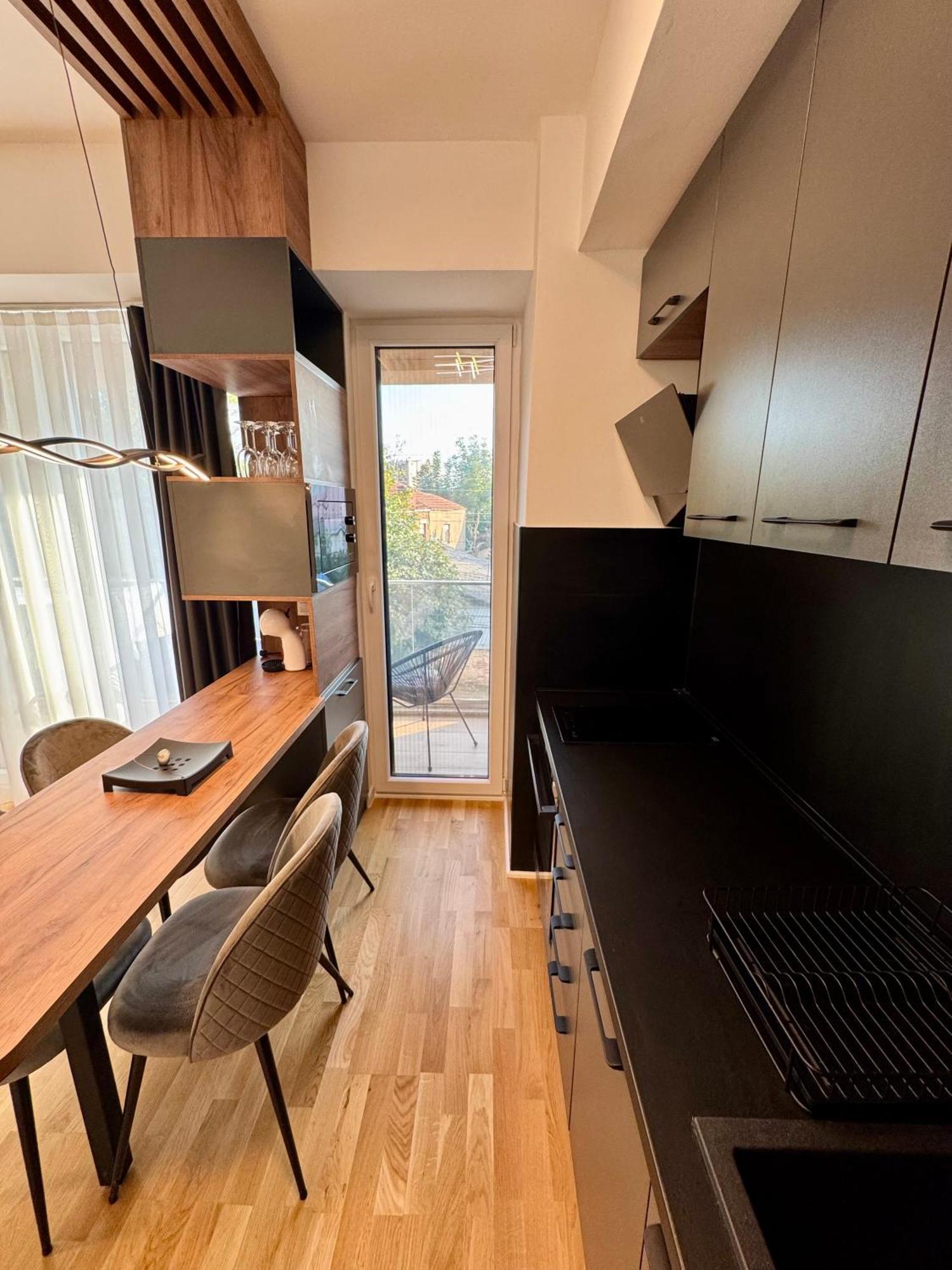 Downtown Riverside Apartments سكوبجي المظهر الخارجي الصورة