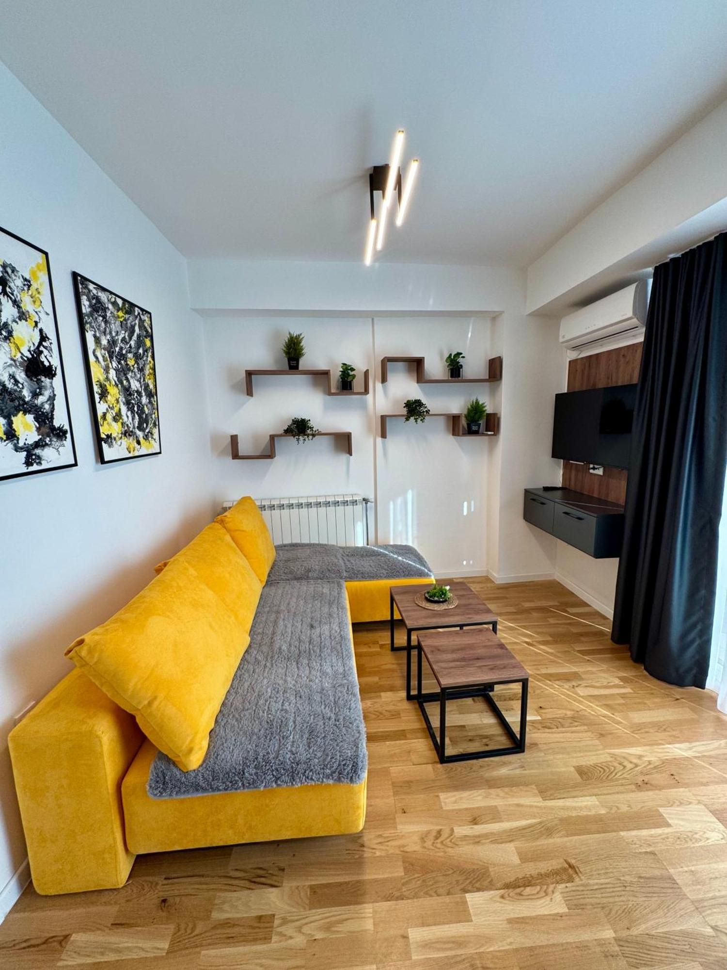 Downtown Riverside Apartments سكوبجي المظهر الخارجي الصورة