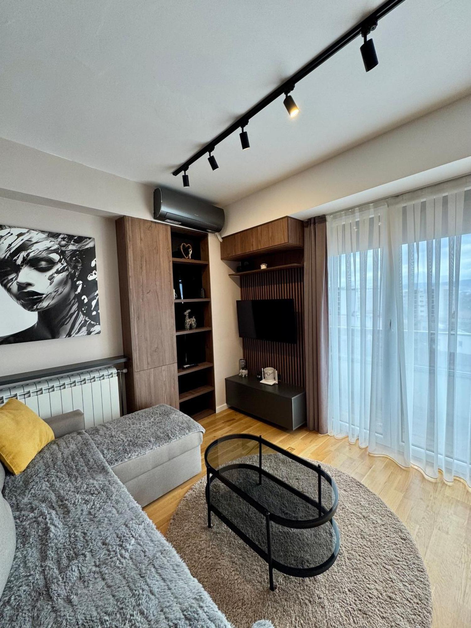 Downtown Riverside Apartments سكوبجي المظهر الخارجي الصورة