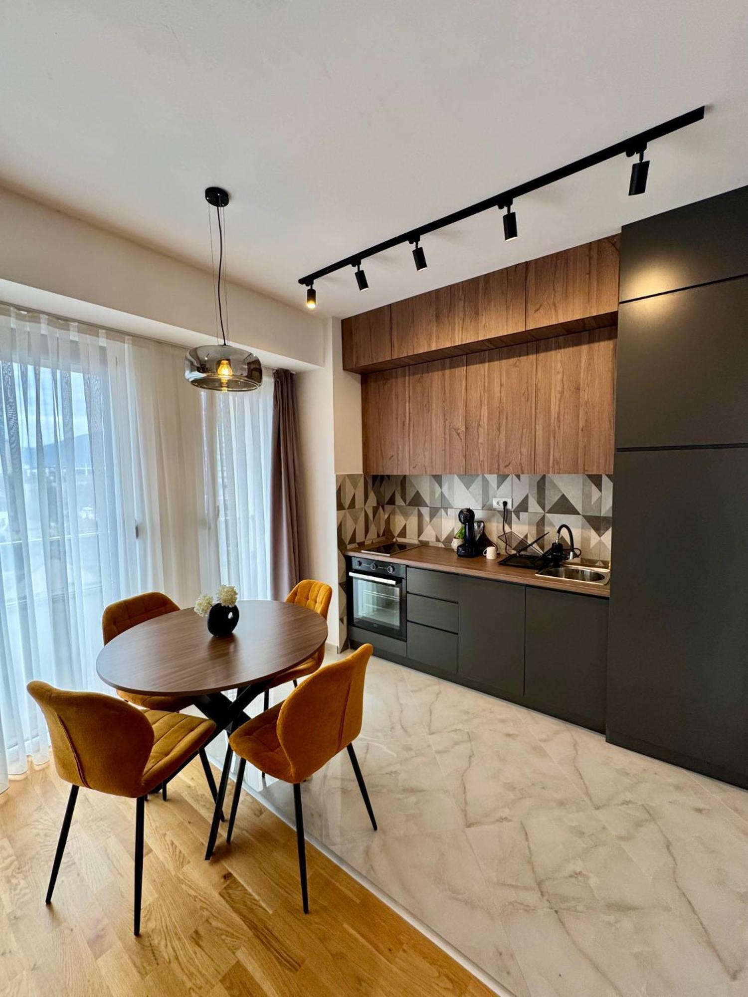 Downtown Riverside Apartments سكوبجي المظهر الخارجي الصورة