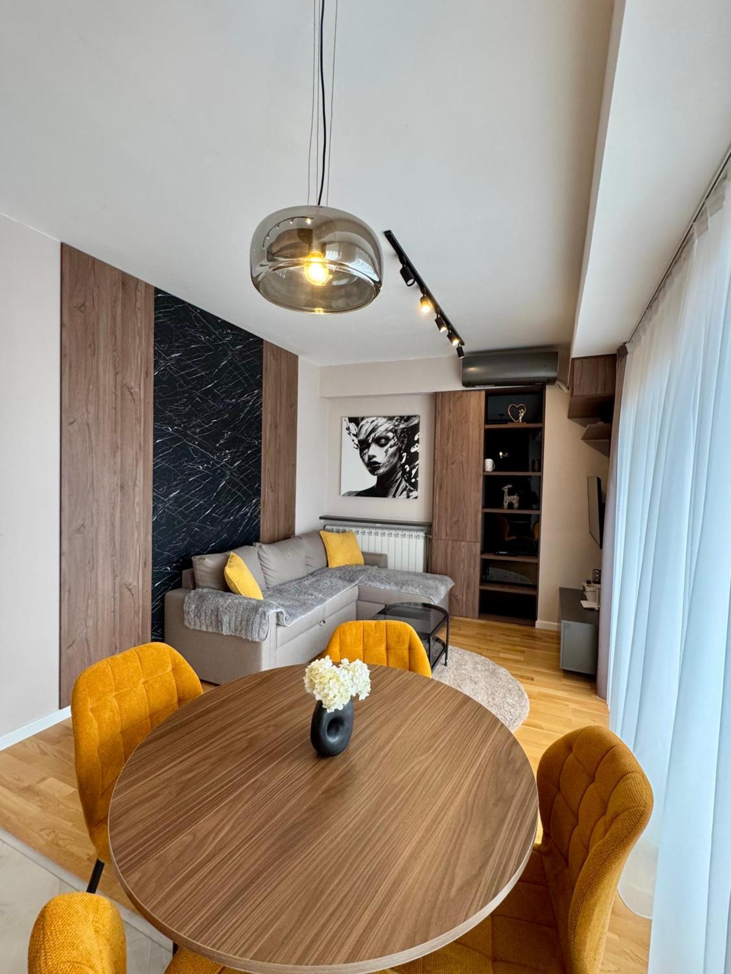 Downtown Riverside Apartments سكوبجي المظهر الخارجي الصورة